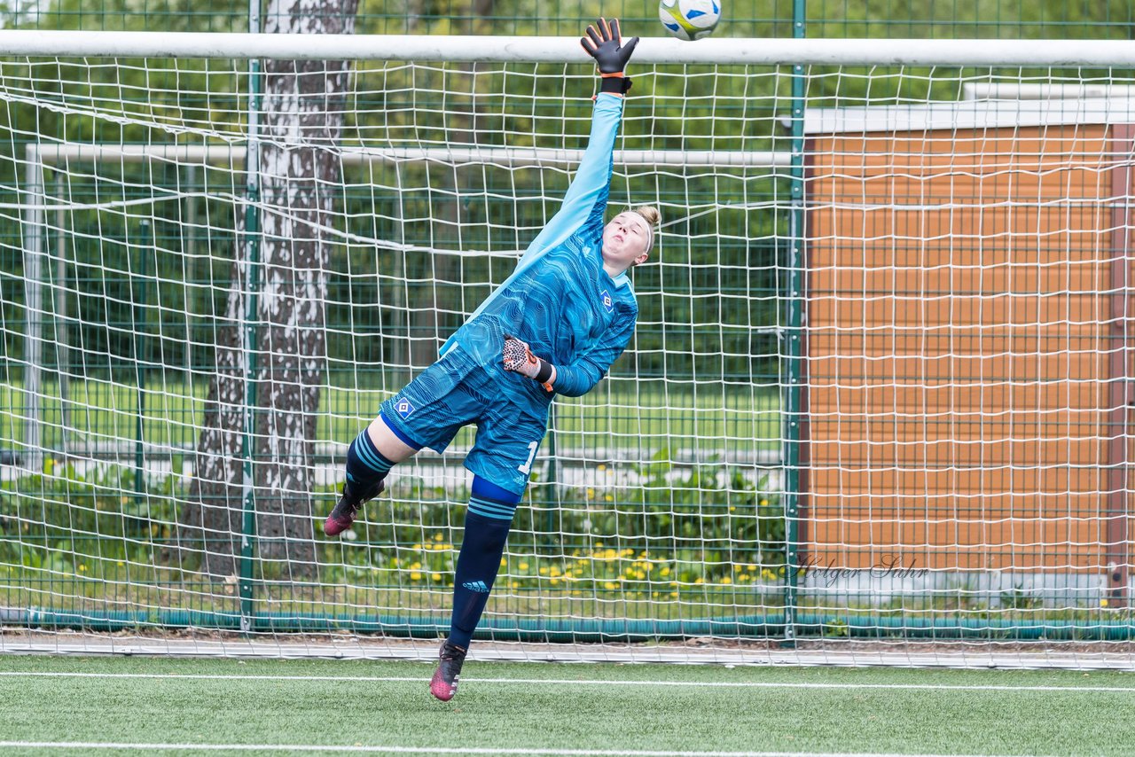 Bild 86 - wBJ Hamburger SV 2 - Victoria 1 : Ergebnis: 0:1